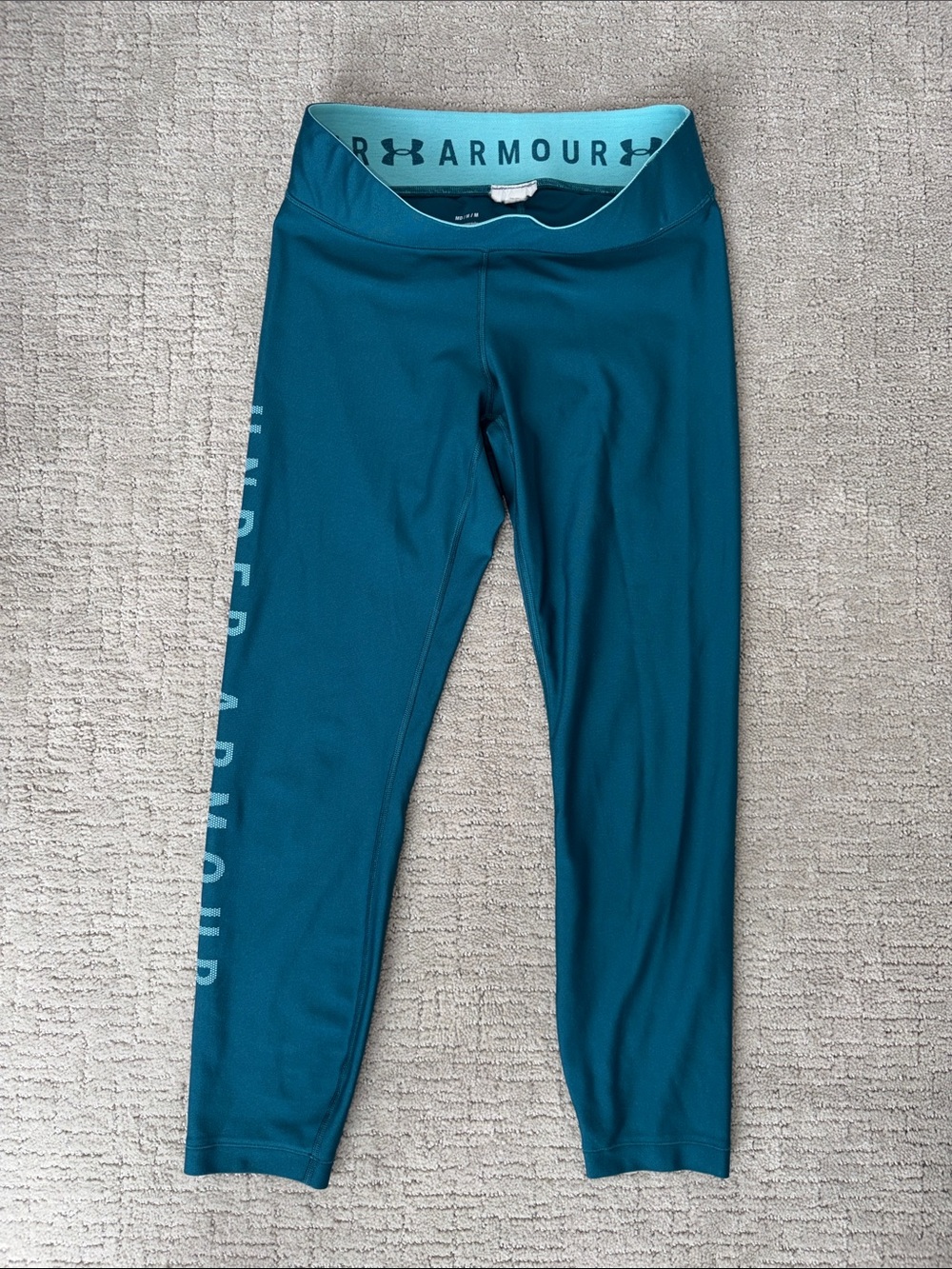 Under Armour Women’s Cropped Teal Blue Performance Leggings size M ACTIVEWEAR